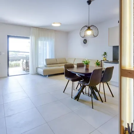 Διαμέρισμα Lux Oliva With Whirlpool And Free Parking *